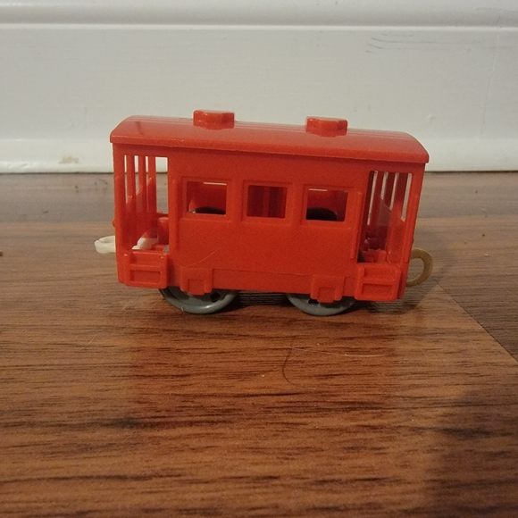 Thomas & Friends Trackmaster Fearless Freddie Brake Van Car - Picture 1 of 2